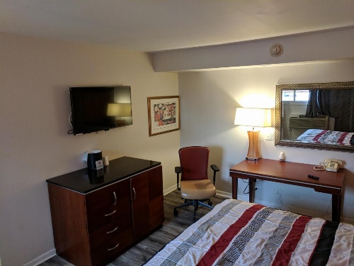 Skylark Motel