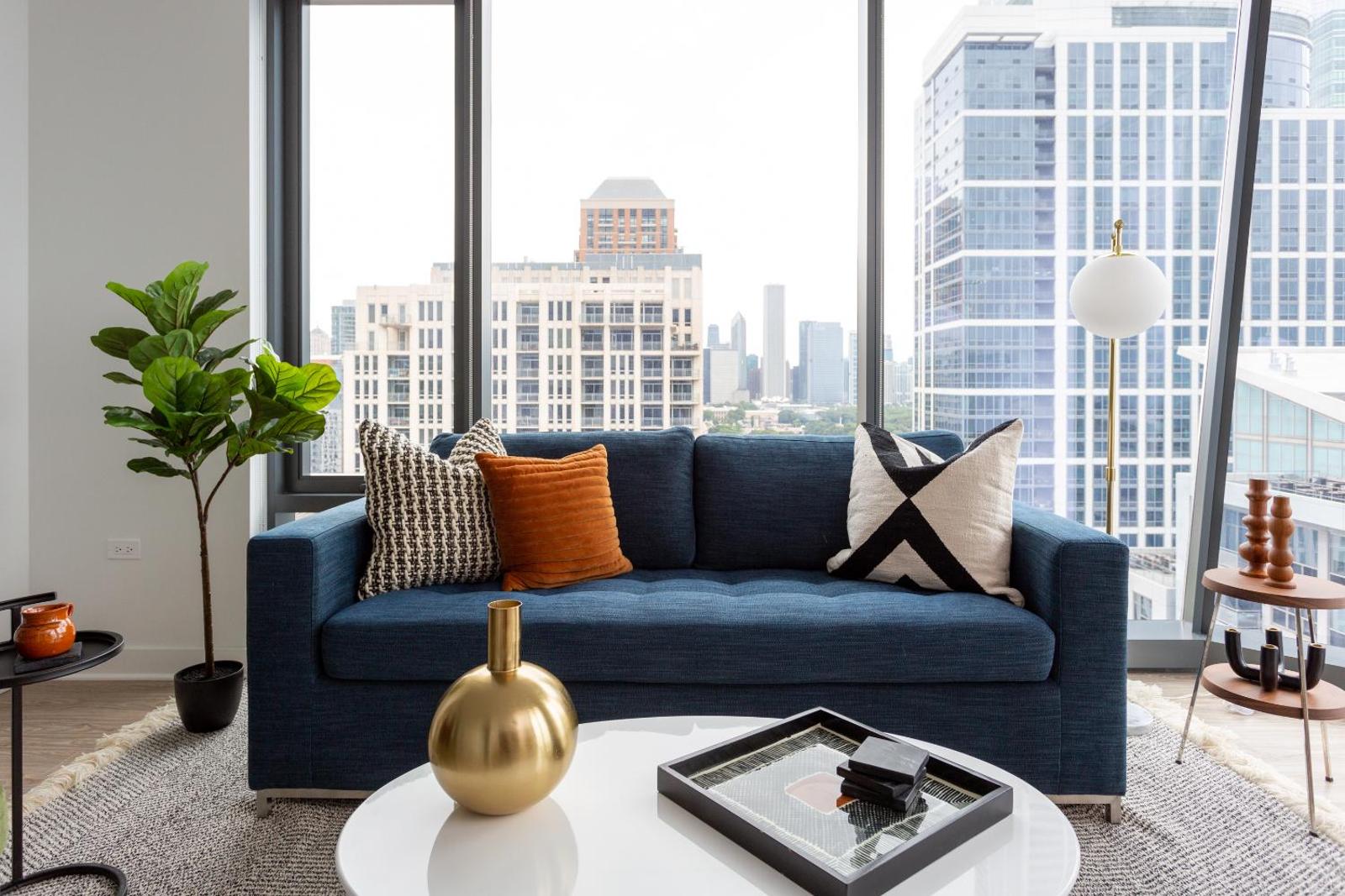 Domio I South Loop I Luxe 2 BR + Sauna and Fitness Center